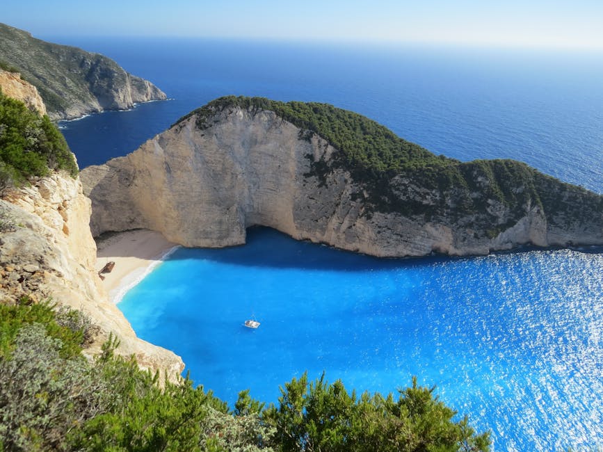 Prekrasan pogled na Navagio plažu u Grčkoj